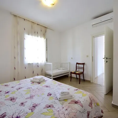 公寓 Katarina 5 By Interhome