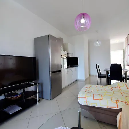 Katarina 5 - Sib157 By Interhome *