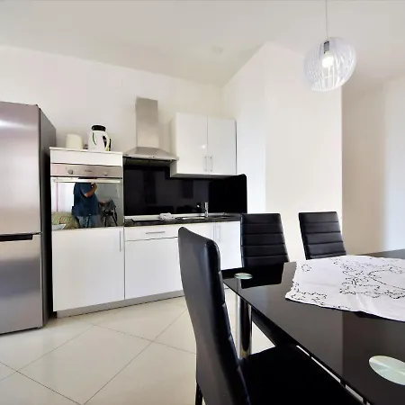 Katarina 5 By Interhome