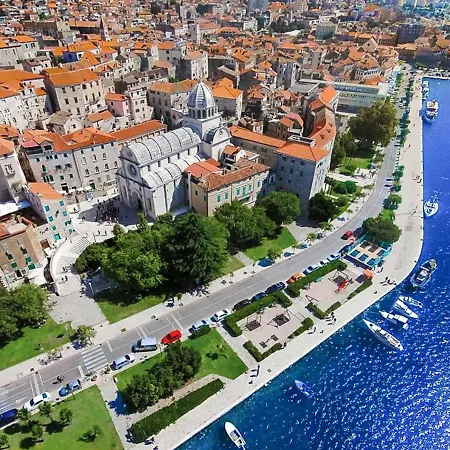 Katarina 5 By Interhome