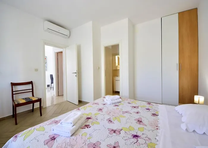 Katarina 5 By Interhome Apartman